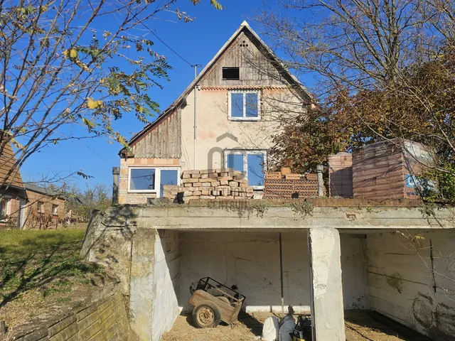 Eladó ház Taksony 90 nm