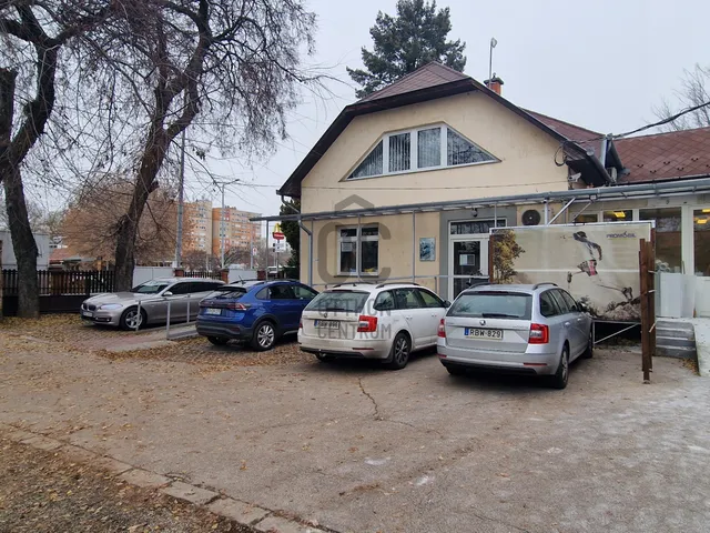Eladó kereskedelmi és ipari ingatlan Budapest X. kerület, Felsőrákos 550 nm