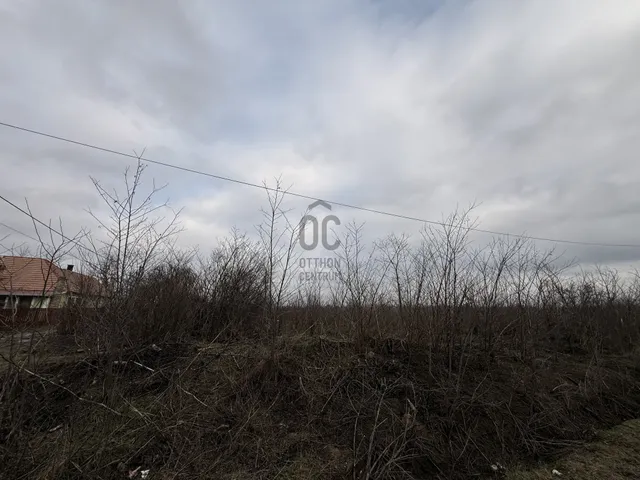 Eladó telek Ercsi 986 nm