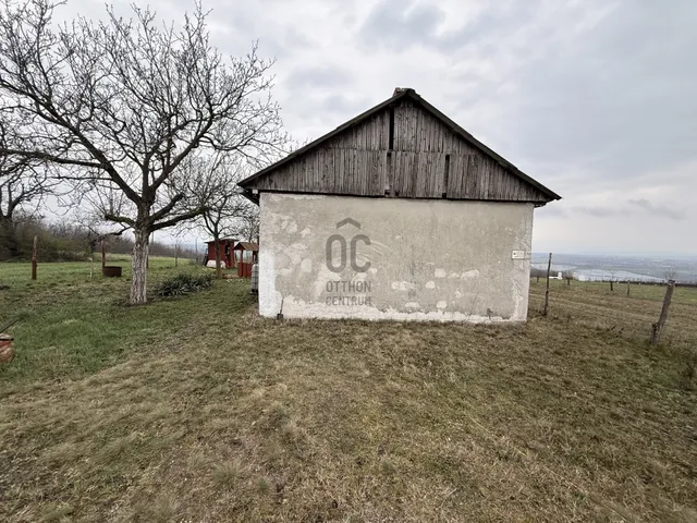 Eladó telek Bicske 1421 nm