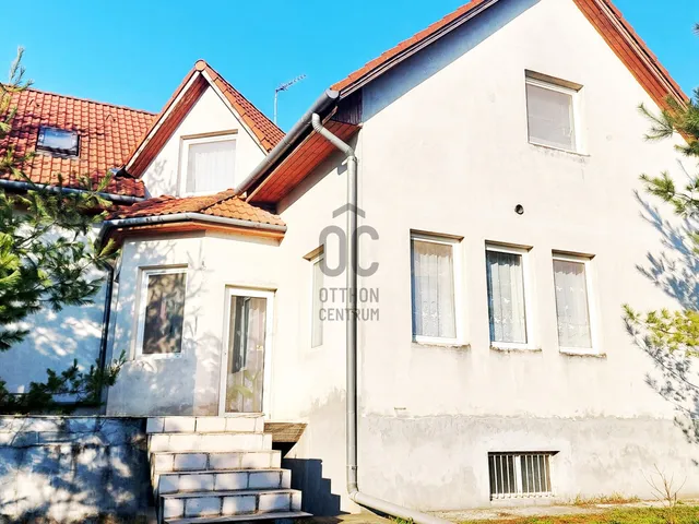 Eladó ház Érd, Újtelep 251 nm