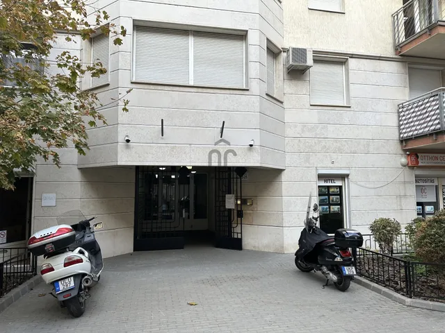 Eladó garázs Budapest VII. kerület 17 nm
