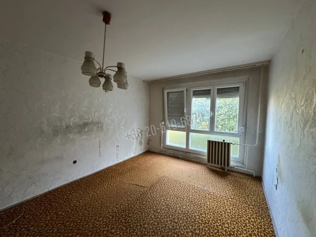 Eladó lakás Paks, Lakótelep, Gesztenyés utca 48 nm