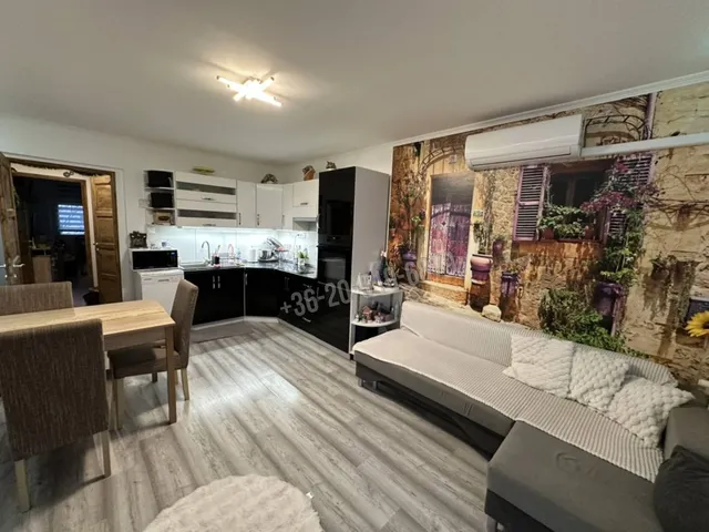 Eladó lakás Paks, Lakótelep 57 nm