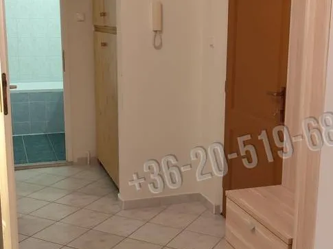 Eladó lakás Paks, Lakótelep, Fenyves utca 48 nm