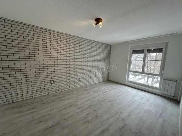 Eladó lakás Paks, Lakótelep, Pollack Mihály utca 58 nm