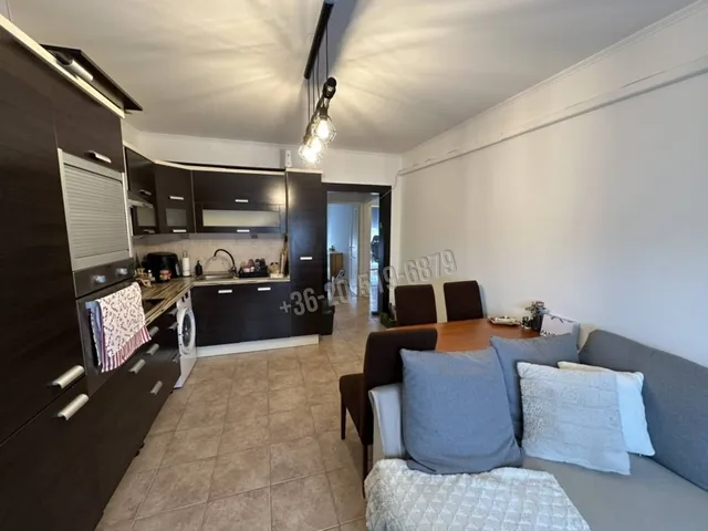 Eladó lakás Paks, Lakótelep 48 nm