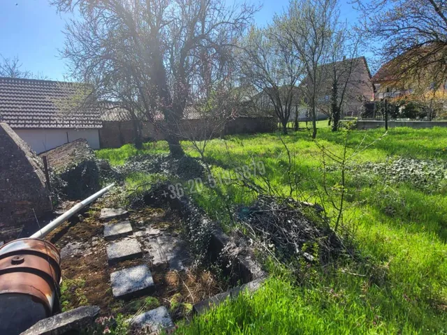 Eladó ház Paks, Óváros, Kurcz György  120 nm