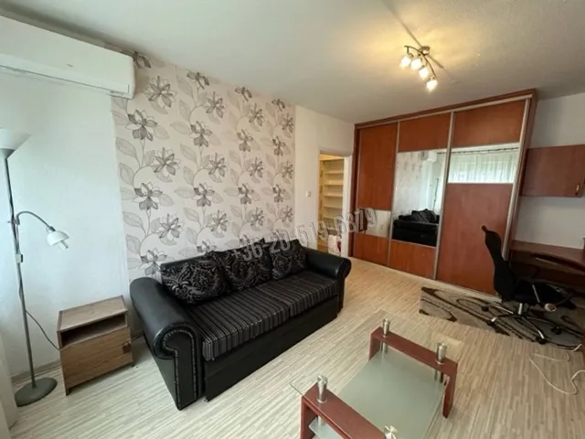 Eladó lakás Paks, Lakótelep 48 nm