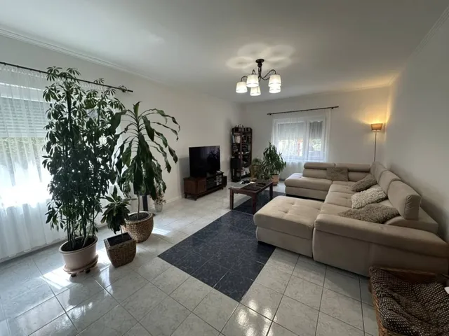 Eladó ház Dunaföldvár 210 nm