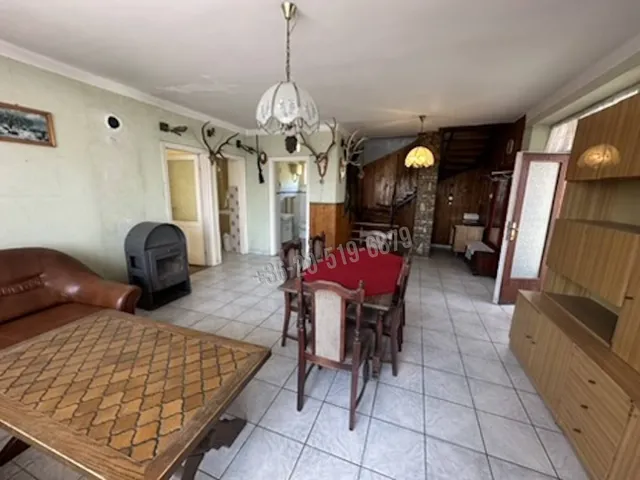 Eladó ház Paks, Lakótelep 160 nm