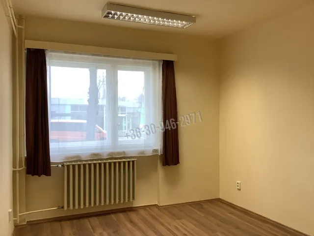 Kiadó kereskedelmi és ipari ingatlan Békéscsaba, Kinizsi utca 10 nm