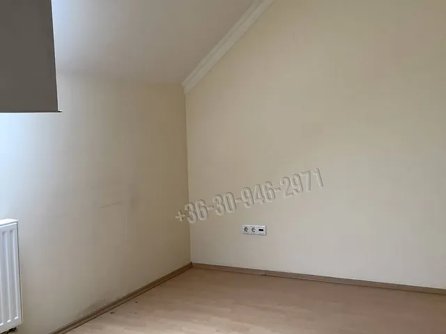 Kiadó kereskedelmi és ipari ingatlan Békéscsaba, Kinizsi utca 10 nm