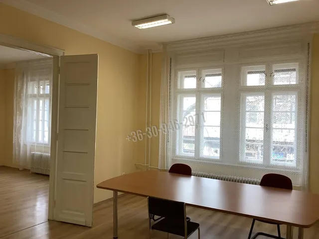 Kiadó kereskedelmi és ipari ingatlan Békéscsaba, Andrássy út 15 nm