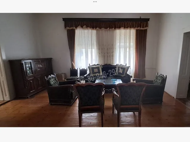 Eladó ház Kondoros, Aradi út 187 nm