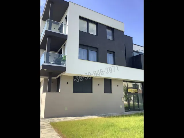 Kiadó garázs Békéscsaba, Knézich Károly utca 15 nm