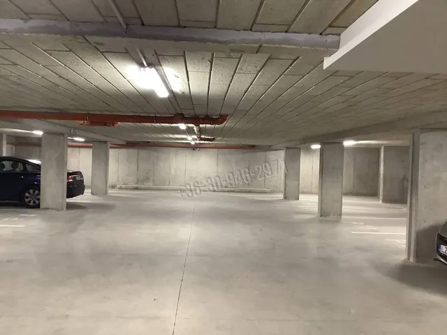 Kiadó garázs Békéscsaba, Knézich Károly utca 15 nm