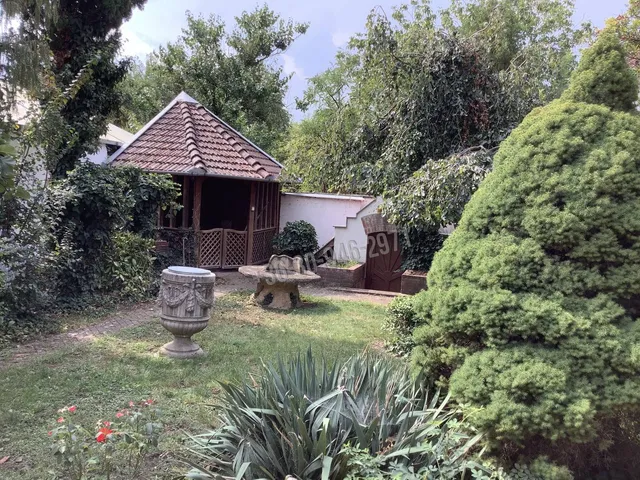 Eladó ház Békéscsaba, Felső-Körös sor 176 nm