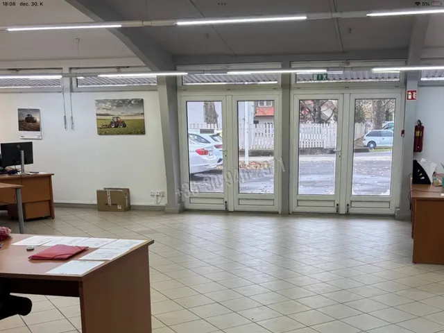 Kiadó kereskedelmi és ipari ingatlan Békéscsaba, Kígyósi utca 1760 nm