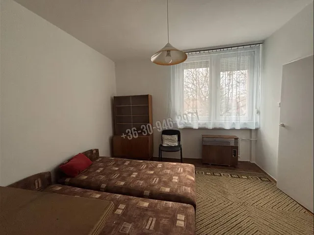 Kiadó lakás Békéscsaba, Kazinczy-lakótelep 55 nm