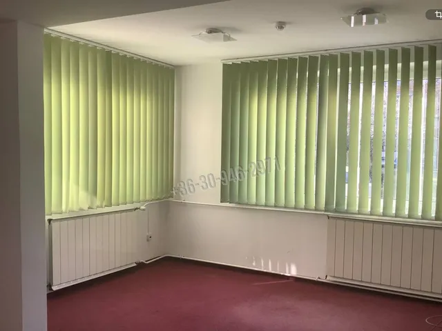 Eladó kereskedelmi és ipari ingatlan Békéscsaba, Gyóni Géza utca 566 nm