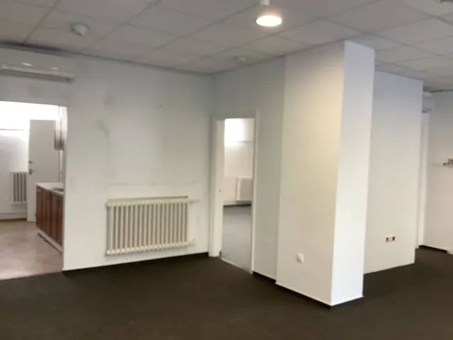 Kiadó kereskedelmi és ipari ingatlan Békéscsaba 60 nm