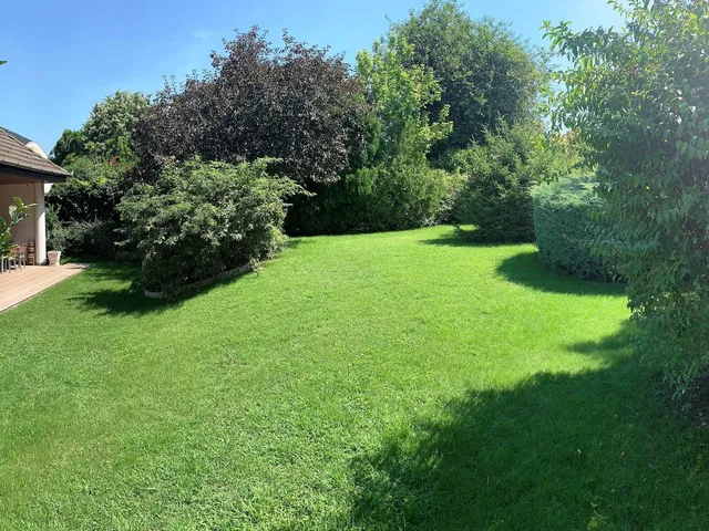 Eladó ház Budapest XVI. kerület, Rákosszentmihály 330 nm