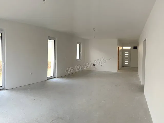 Eladó ház Nagytarcsa 219 nm