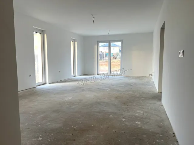 Eladó ház Nagytarcsa 219 nm