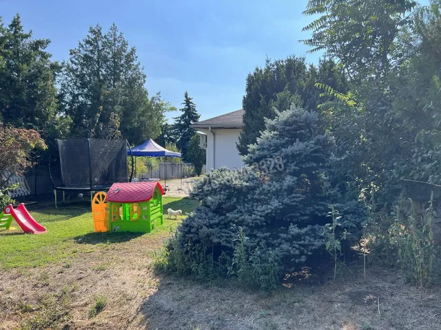 Eladó ház Budapest XVI. kerület, Rákosszentmihály 144 nm