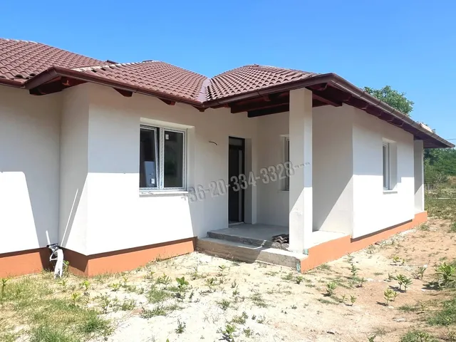 Eladó ház Erdőkertes, Kilencholdas 126 nm