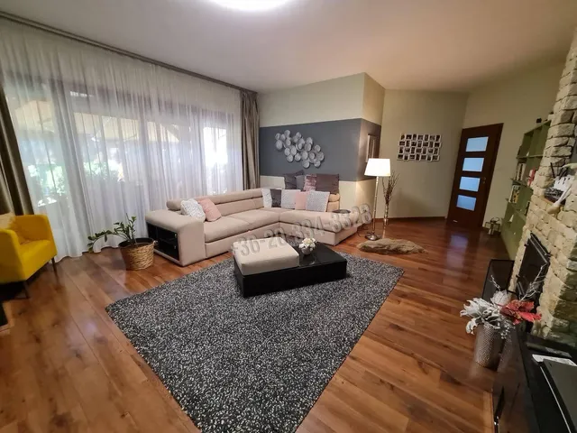 Eladó ház Budapest XVI. kerület, Rákosszentmihály 217 nm