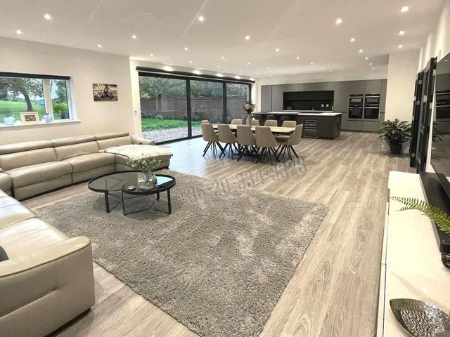 Eladó ház Erdőkertes, Háromház 119 nm