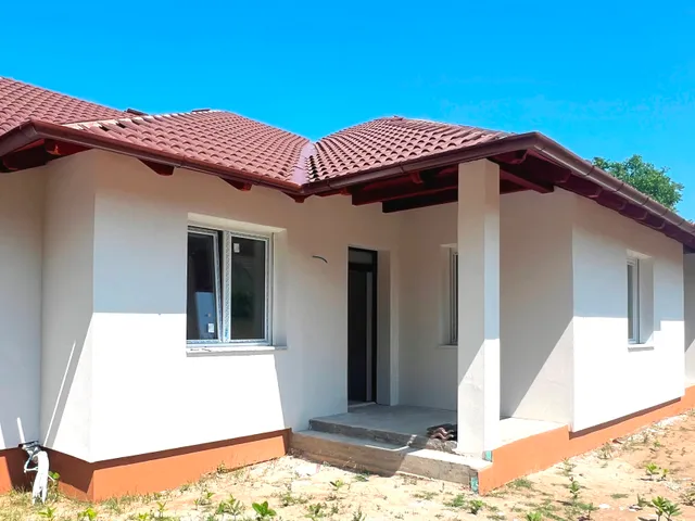 Eladó ház Erdőkertes, Kilencholdas 126 nm