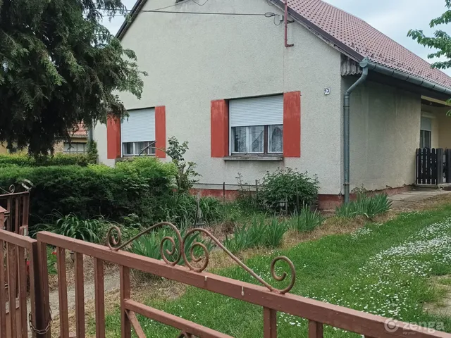 Eladó ház Pethőhenye 73 nm