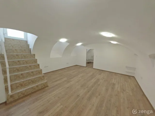 Eladó lakás Budapest VIII. kerület, II. János Pál pápa tér 48 nm