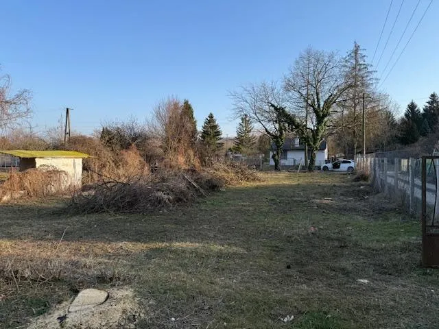 Eladó telek Tatabánya 684 nm
