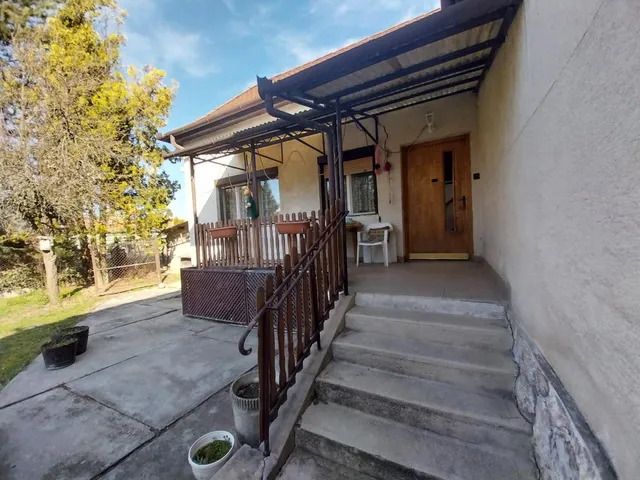 Eladó ház Komárom 80 nm