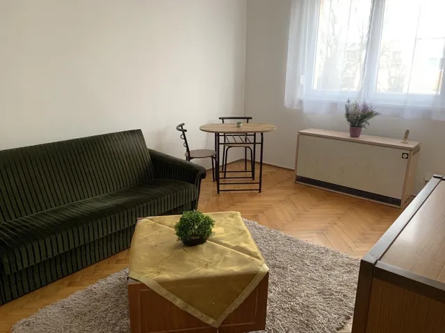 Kiadó lakás Komárom 27 nm