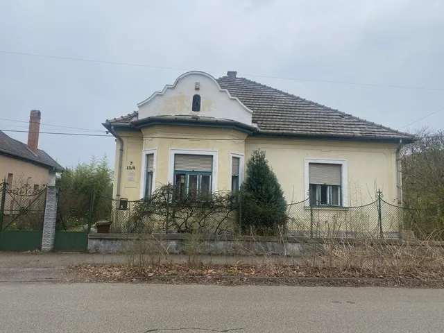 Eladó ház Komárom 112 nm