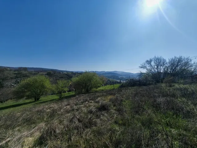 Eladó telek Tatabánya 1030 nm