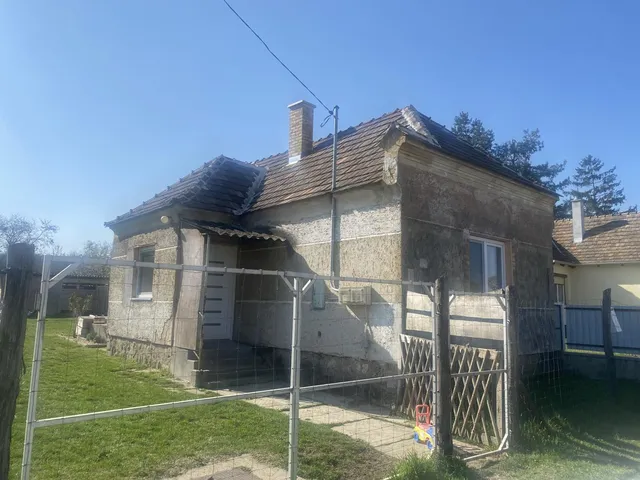 Eladó ház Császár 48 nm