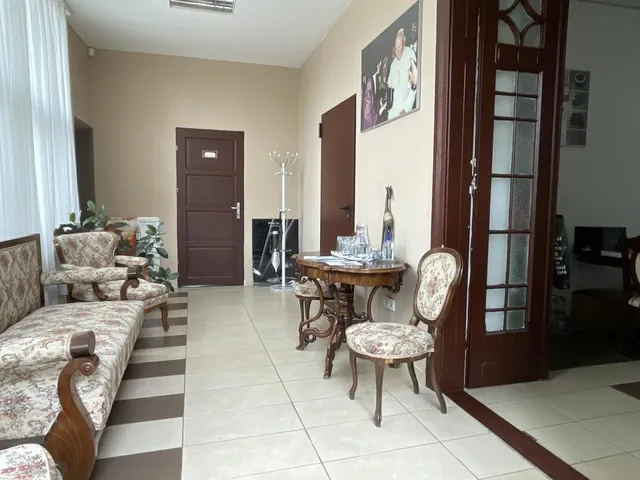 Eladó kereskedelmi és ipari ingatlan Tata 233 nm