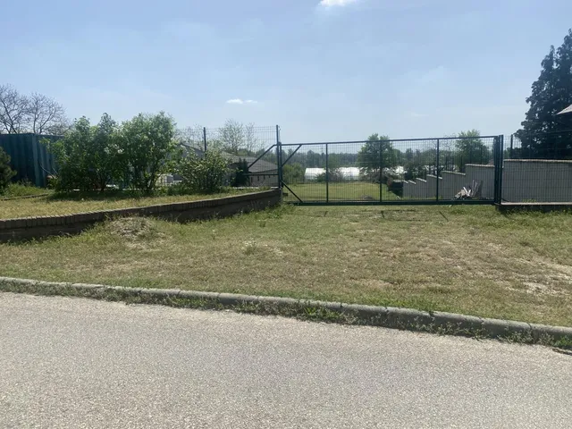 Eladó telek Szomód 1220 nm