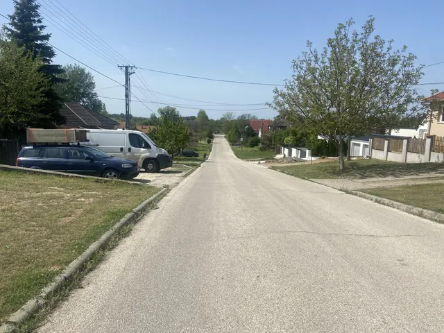 Eladó telek Szomód 1220 nm