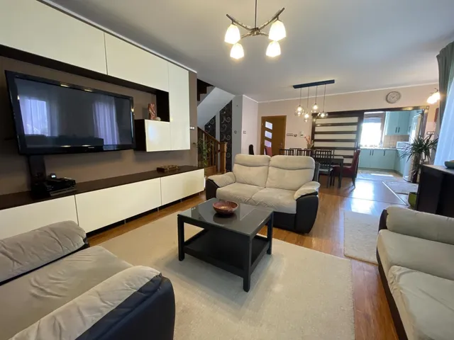 Eladó ház Tata 186 nm