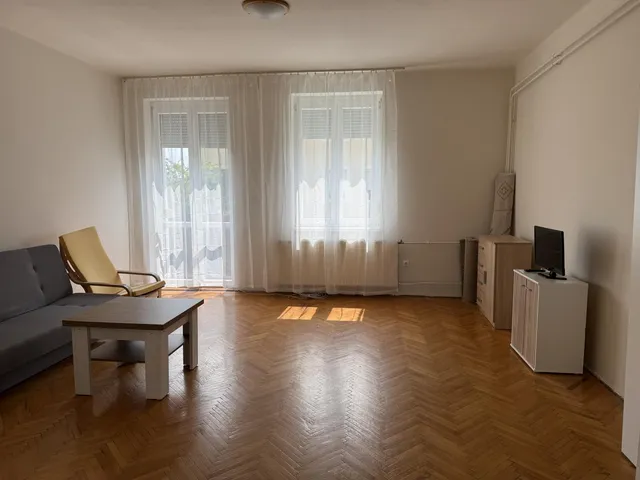 Kiadó lakás Komárom 47 nm