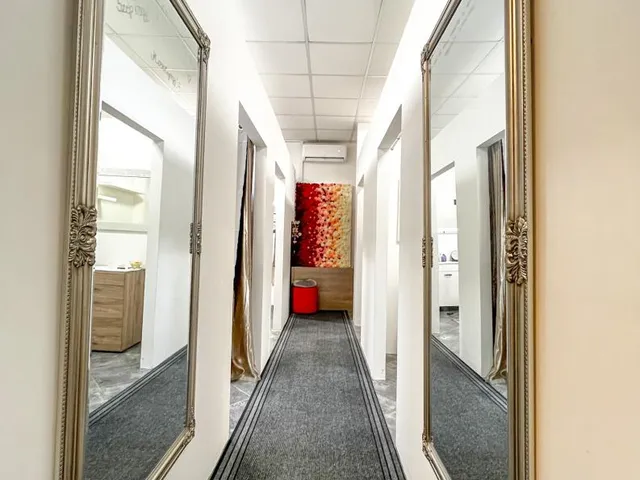 Eladó kereskedelmi és ipari ingatlan Komárom 53 nm