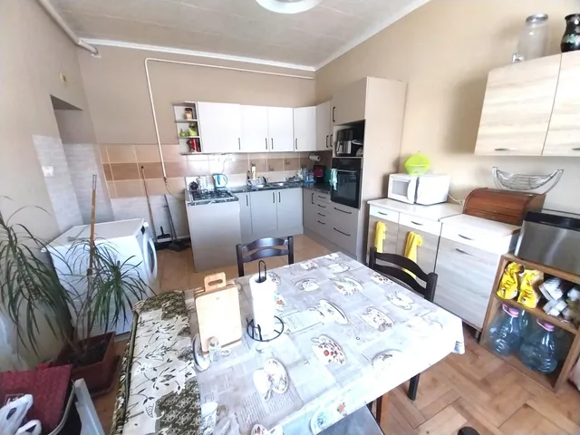 Eladó ház Komárom 89 nm