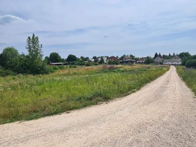 Eladó telek Tata 771 nm